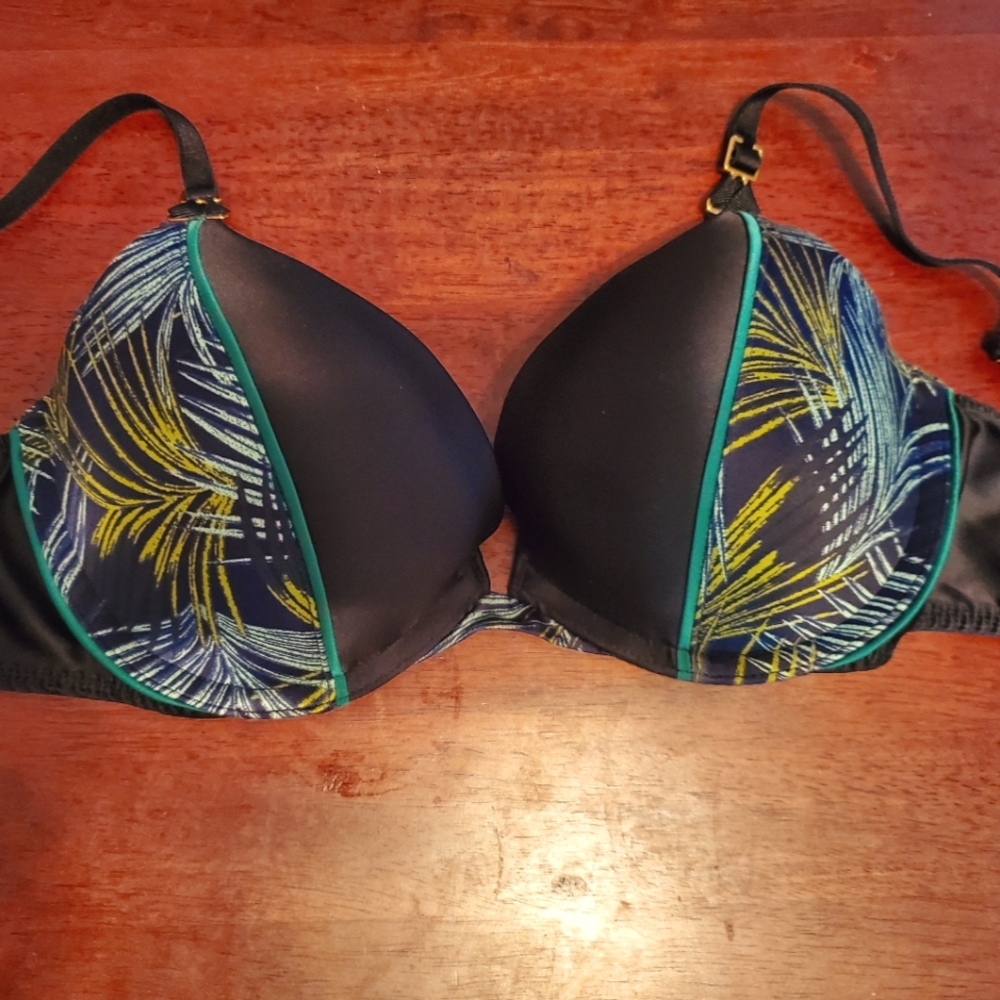 Victoria's Secret Very Sexy Push Up Tropical Print Bra Size 32D